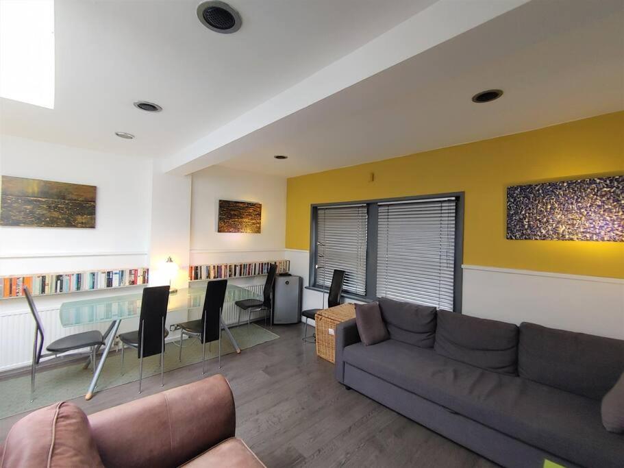 Stylish Apartment Near Carnaby Street, Sleeps 4. Londyn Zewnętrze zdjęcie