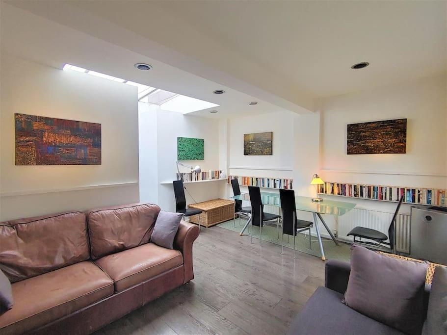 Stylish Apartment Near Carnaby Street, Sleeps 4. Londyn Zewnętrze zdjęcie
