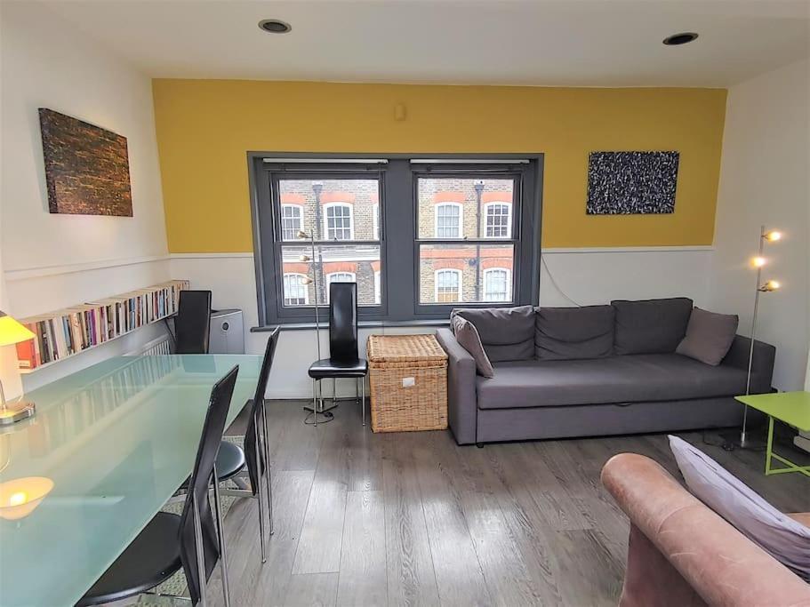 Stylish Apartment Near Carnaby Street, Sleeps 4. Londyn Zewnętrze zdjęcie