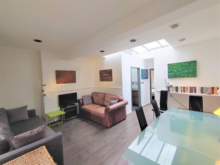 Stylish Apartment Near Carnaby Street, Sleeps 4. Londyn Zewnętrze zdjęcie