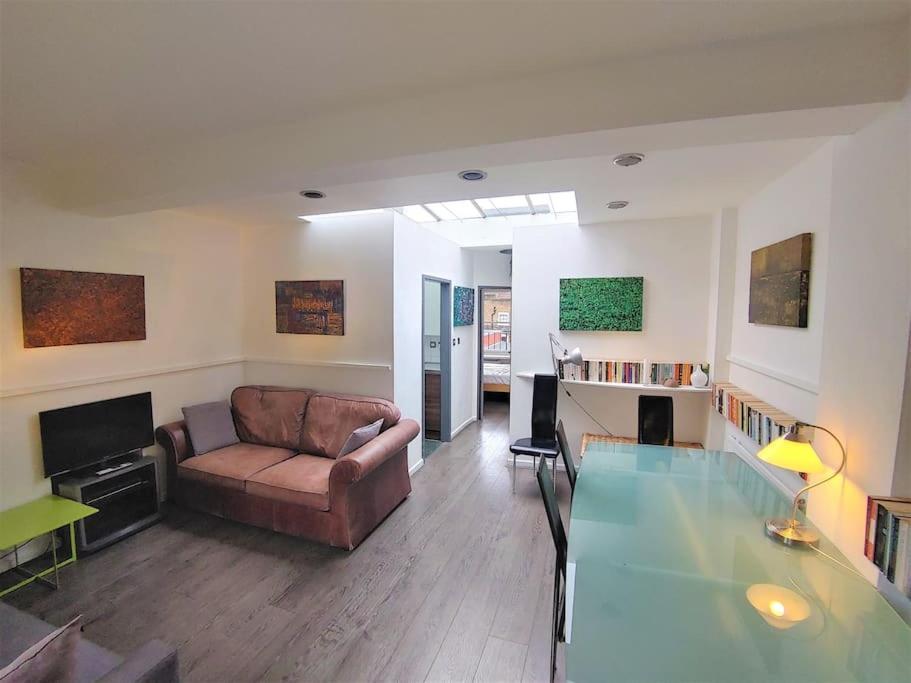 Stylish Apartment Near Carnaby Street, Sleeps 4. Londyn Zewnętrze zdjęcie